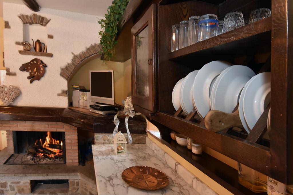 Casello Orecchiella San Romano Esterno foto